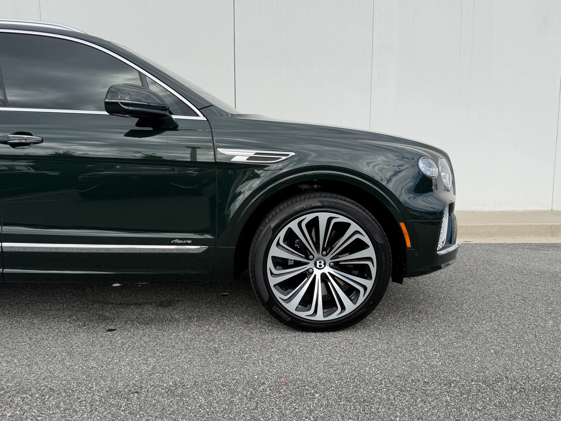 Certified 2024 Bentley Bentayga Extended Wheelbase AWD/4WD image 8