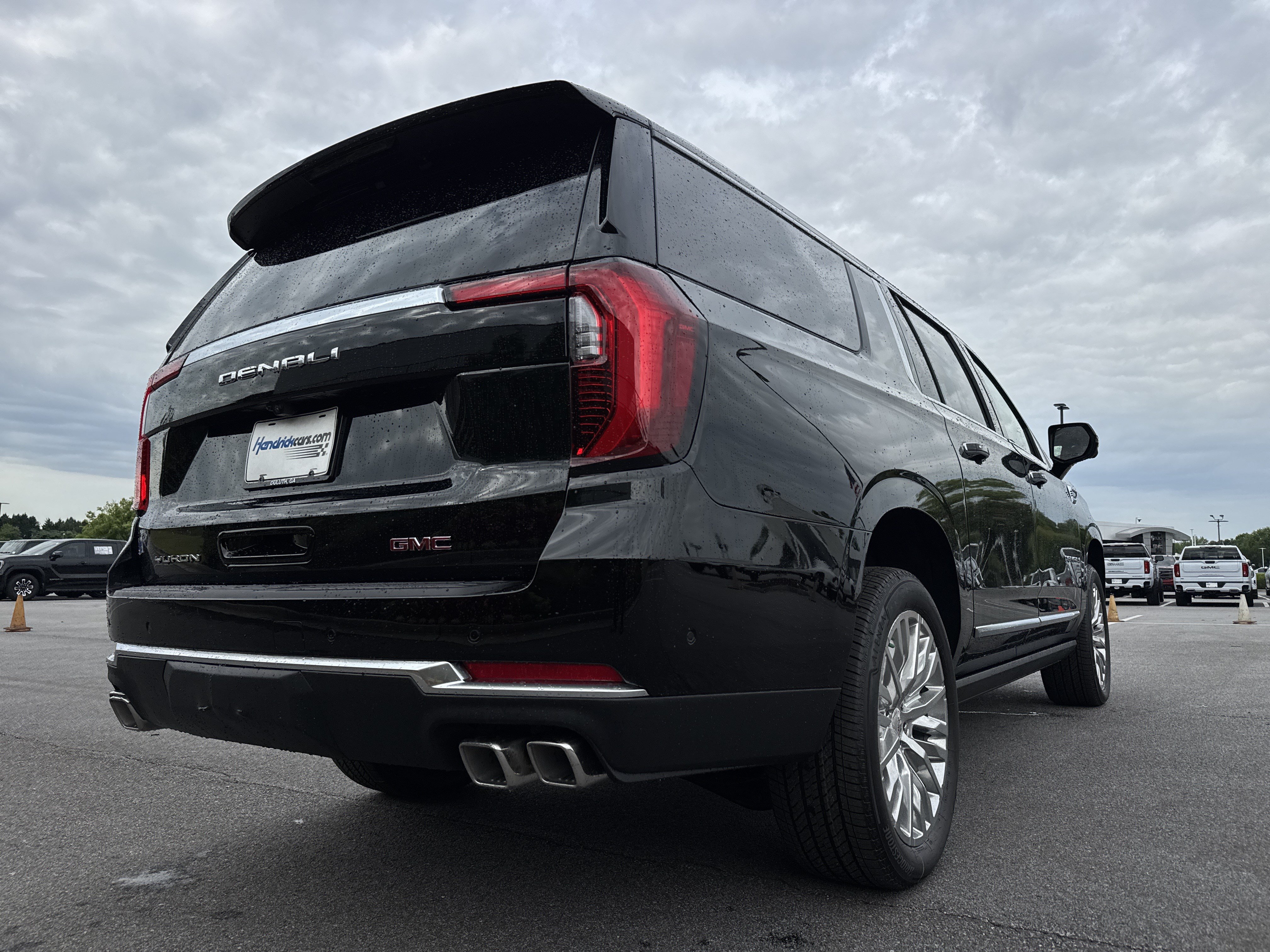 New 2026 GMC Yukon XL Denali w/ Sun & Power Step Package AWD/4WD image 10