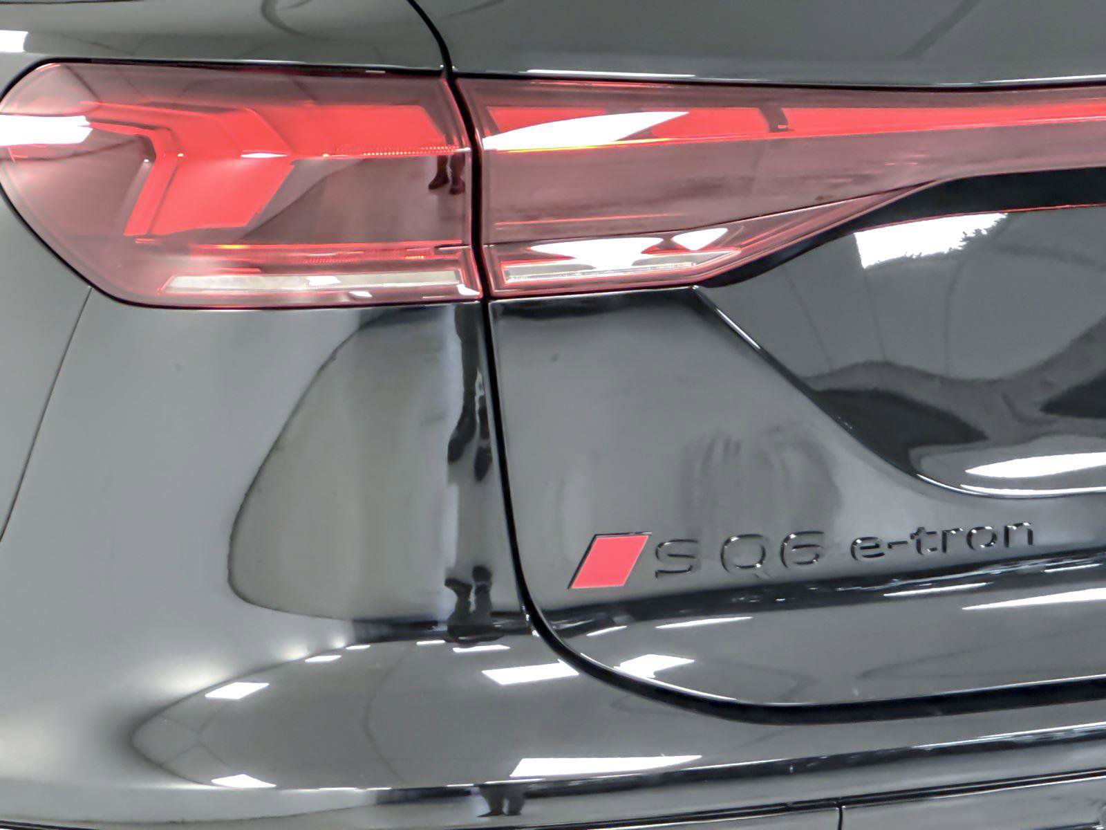 New 2027 Audi SQ6 e-tron Premium Plus AWD/4WD image 26