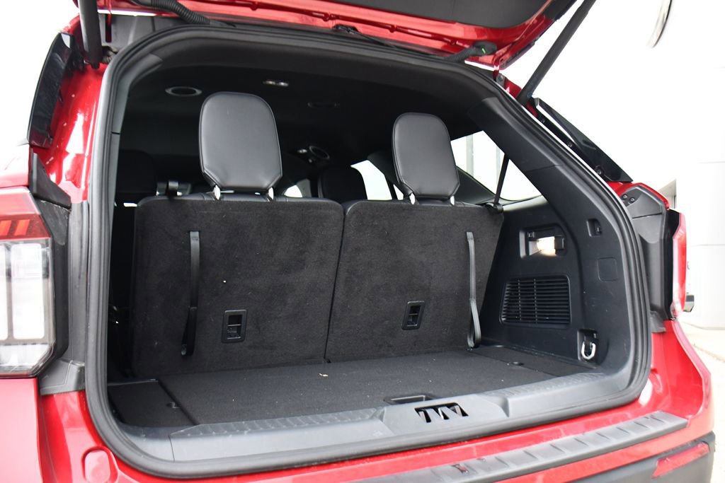 Used 2025 Ford Explorer ST-Line image 19