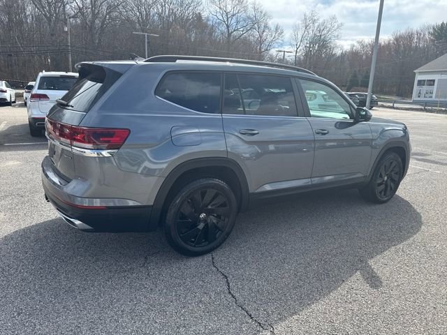 Used 2025 Volkswagen Atlas SE image 8