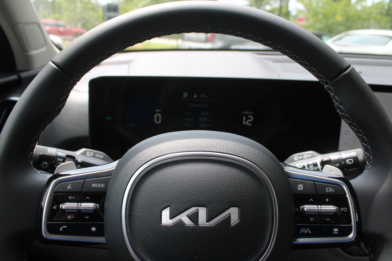 Certified 2025 Kia Sorento EX w/ EX Panoramic Sunroof Package image 30