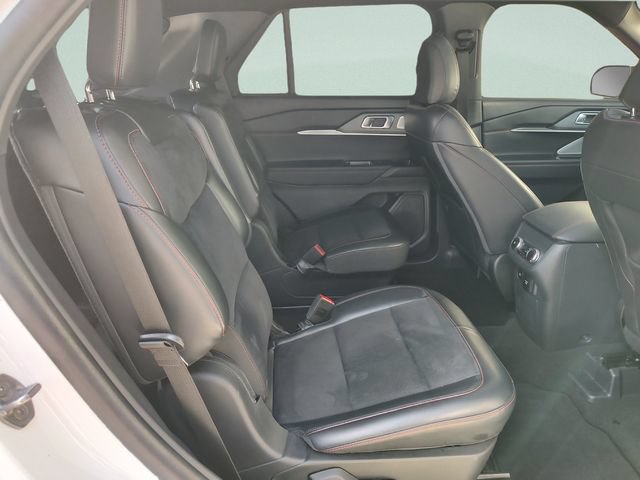 Used 2025 Ford Explorer ST AWD/4WD image 32