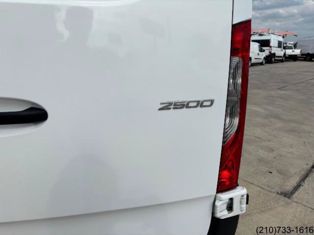Used 2025 Mercedes-Benz Sprinter 2500 image 13