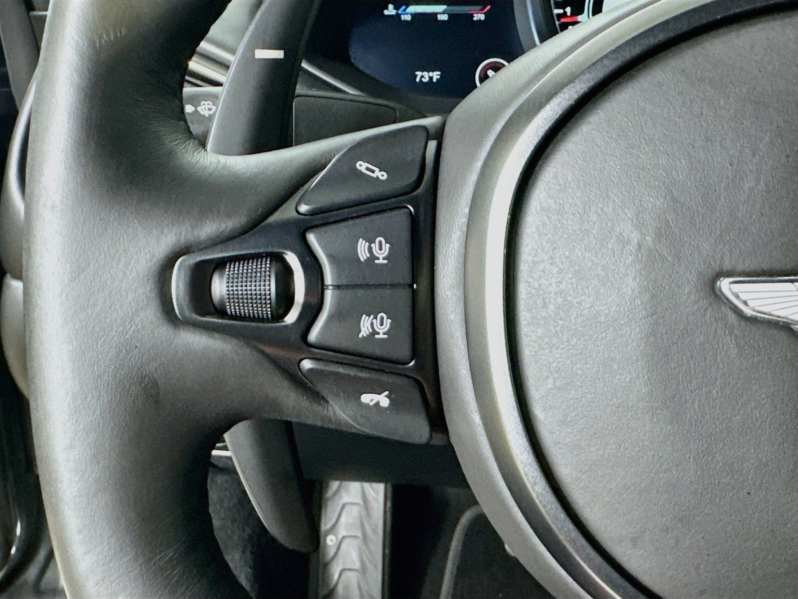Used 2019 Aston Martin V8 Vantage Coupe RWD image 17