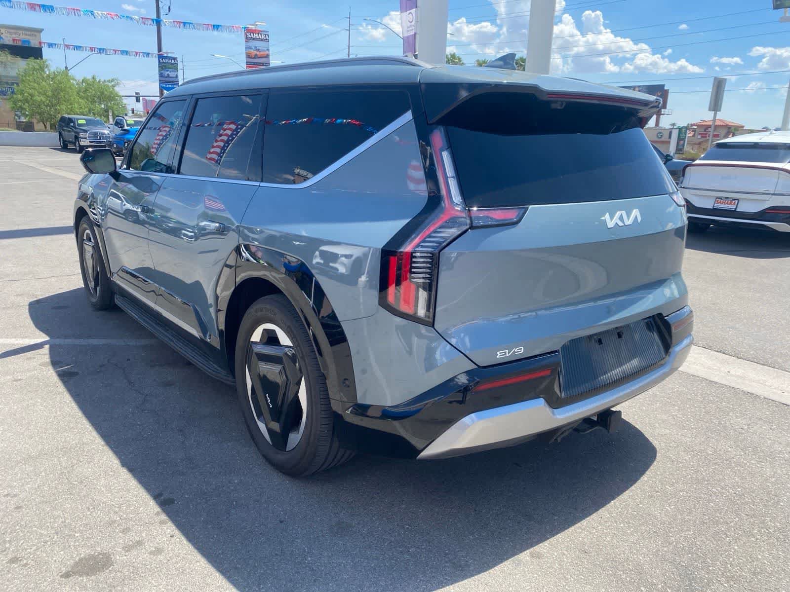 Used 2024 Kia EV9 Land AWD/4WD image 9