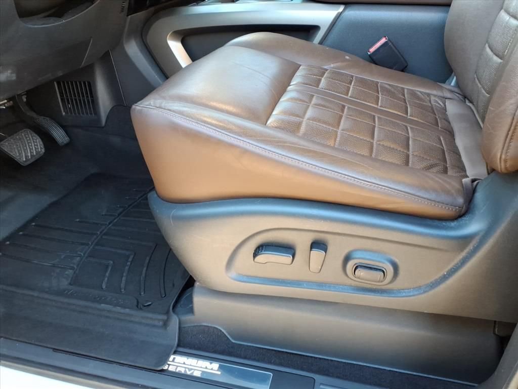 Used 2023 Nissan Titan Platinum Reserve w/ Moonroof Package image 18