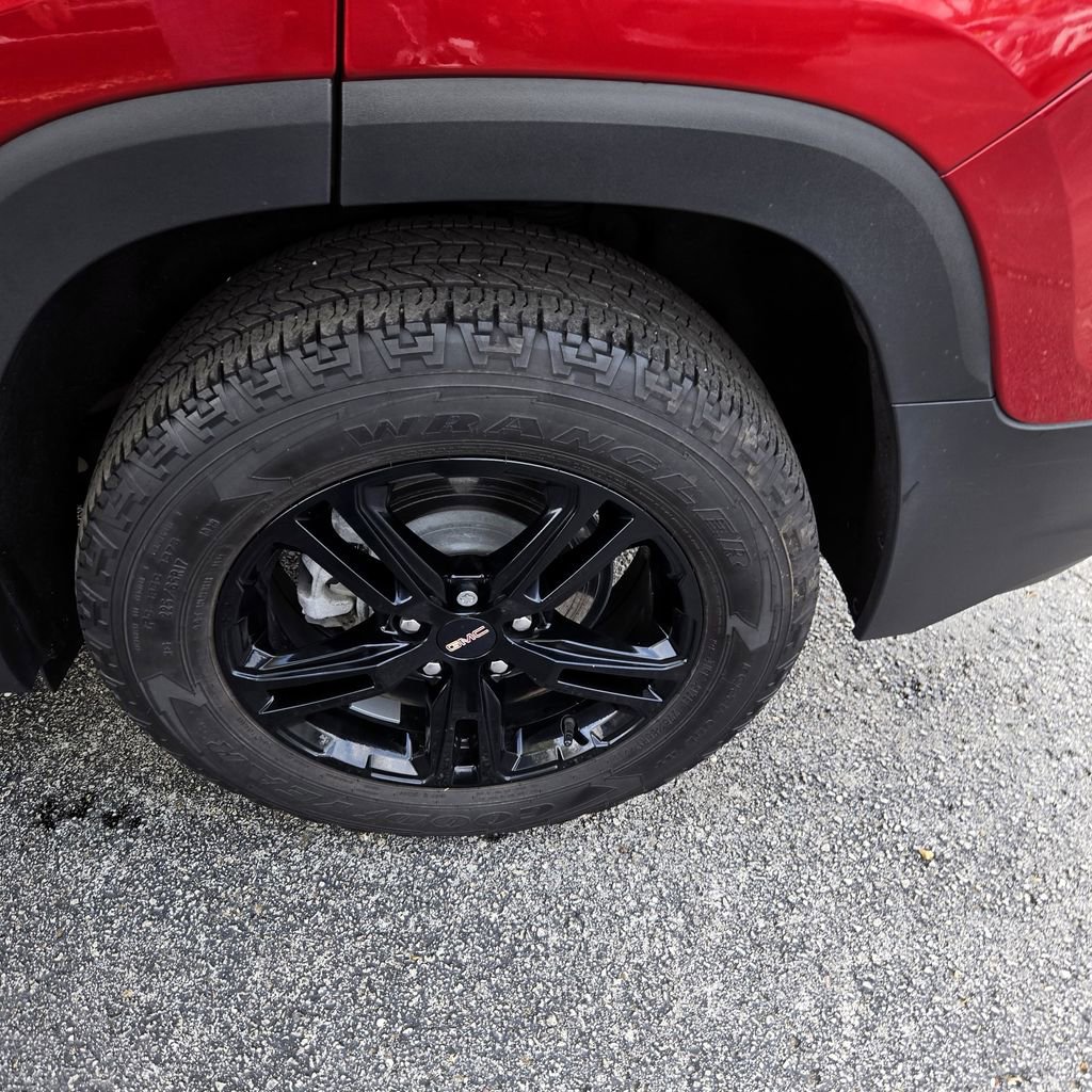 Used 2023 GMC Terrain AT4 w/ Tech Package image 9