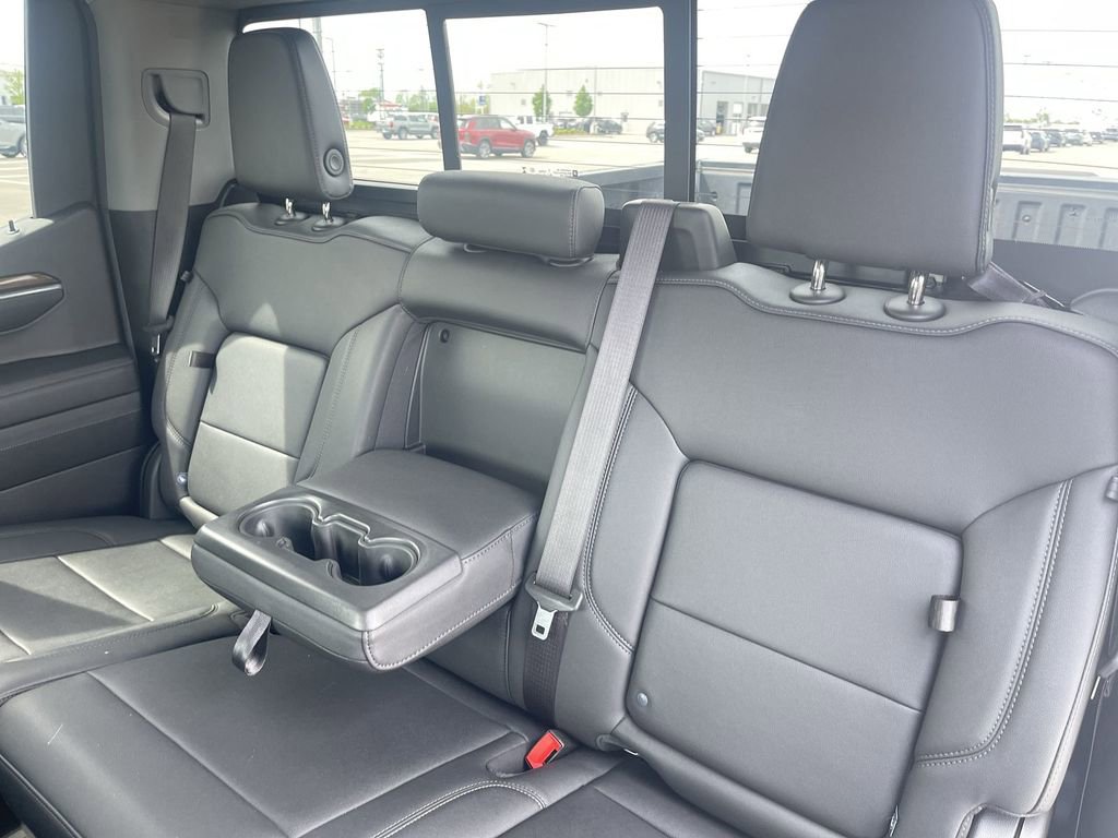 Used 2024 Chevrolet Silverado 1500 LT Trail Boss w/ LT Trail Boss Premium Package AWD/4WD image 37