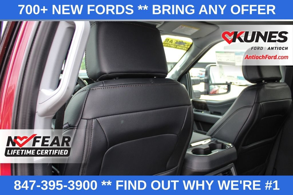 New 2025 Ford F250 Lariat w/ Black Appearance Package AWD/4WD image 30