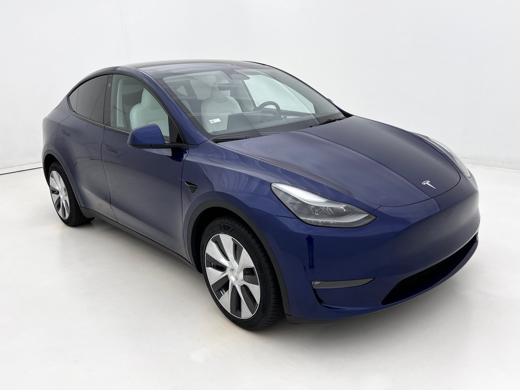 Used 2023 Tesla Model Y Long Range AWD/4WD image 2