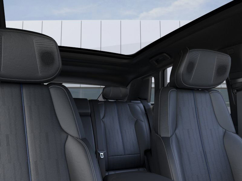 New 2026 Cadillac Lyriq Premium Luxury image 24