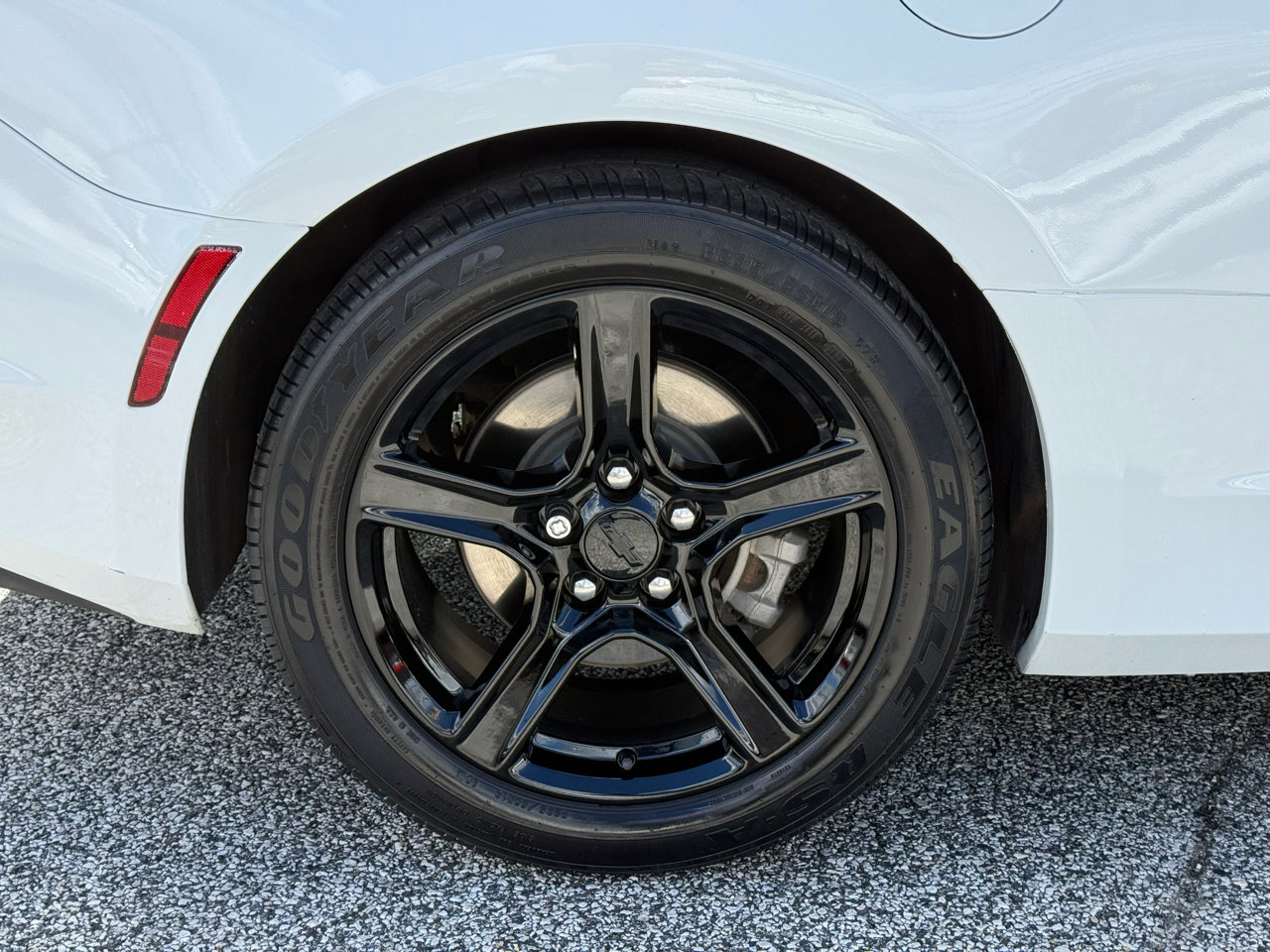 Used 2020 Chevrolet Camaro LT image 18