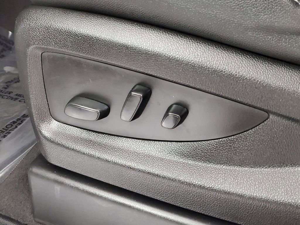 Used 2020 Chevrolet Tahoe Premier w/ RST 6.2L Performance Edition image 11