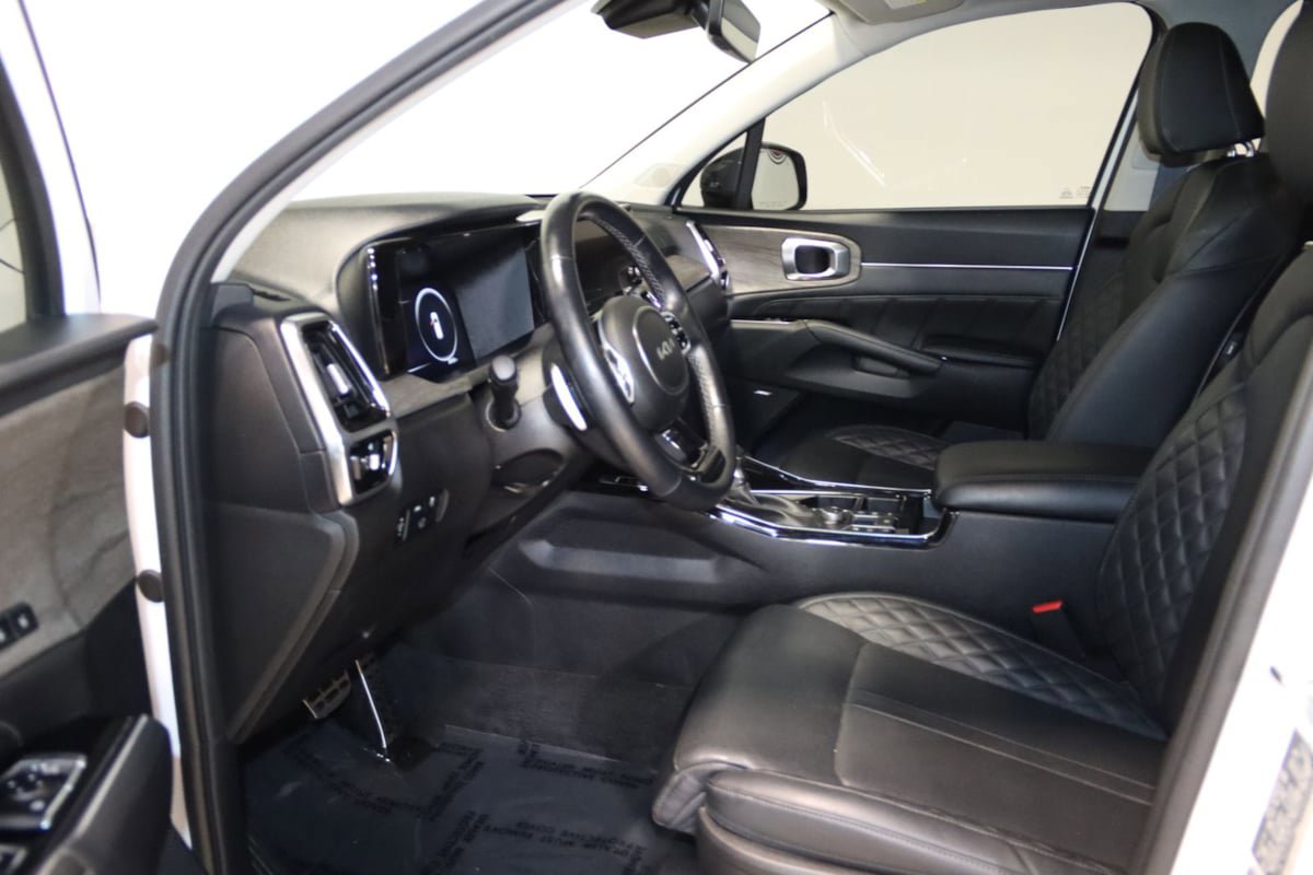 Used 2023 Kia Sorento SX Prestige image 38