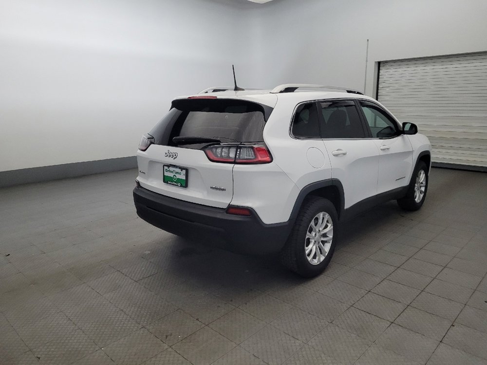 Used 2019 Jeep Cherokee Latitude w/ Cold Weather Group image 9
