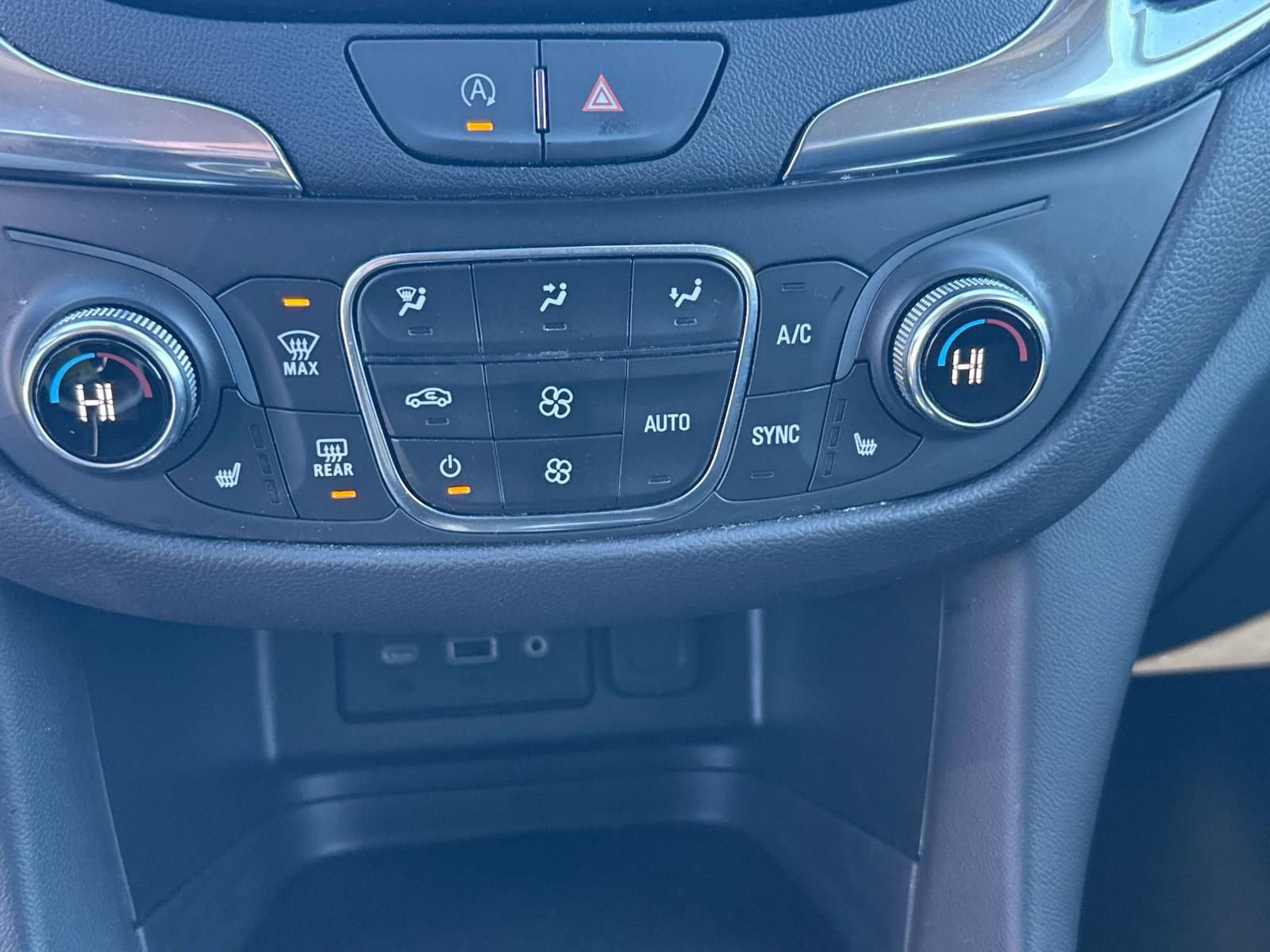 Used 2024 Chevrolet Equinox LT image 16