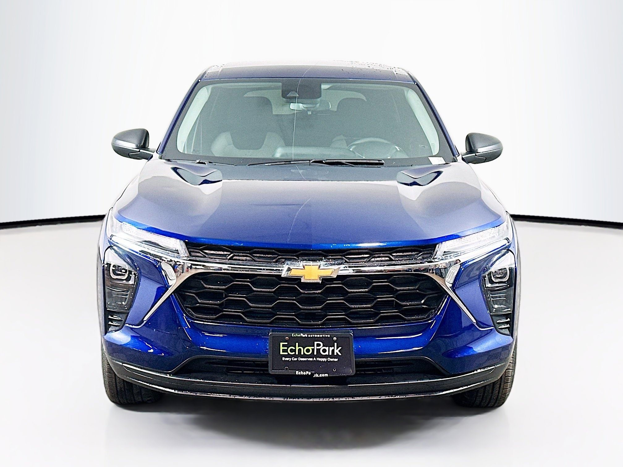 Used 2024 Chevrolet Trax LS w/ Driver Confidence Package image 2