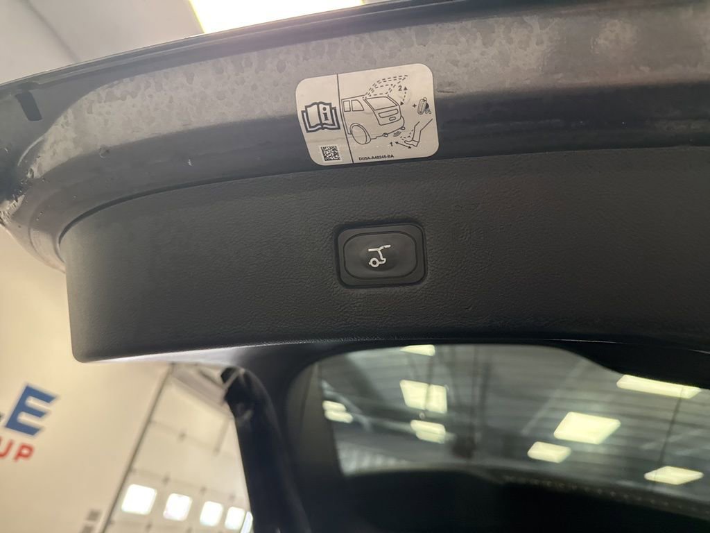 Used 2019 Ford Edge Titanium w/ Equipment Group 301A image 34