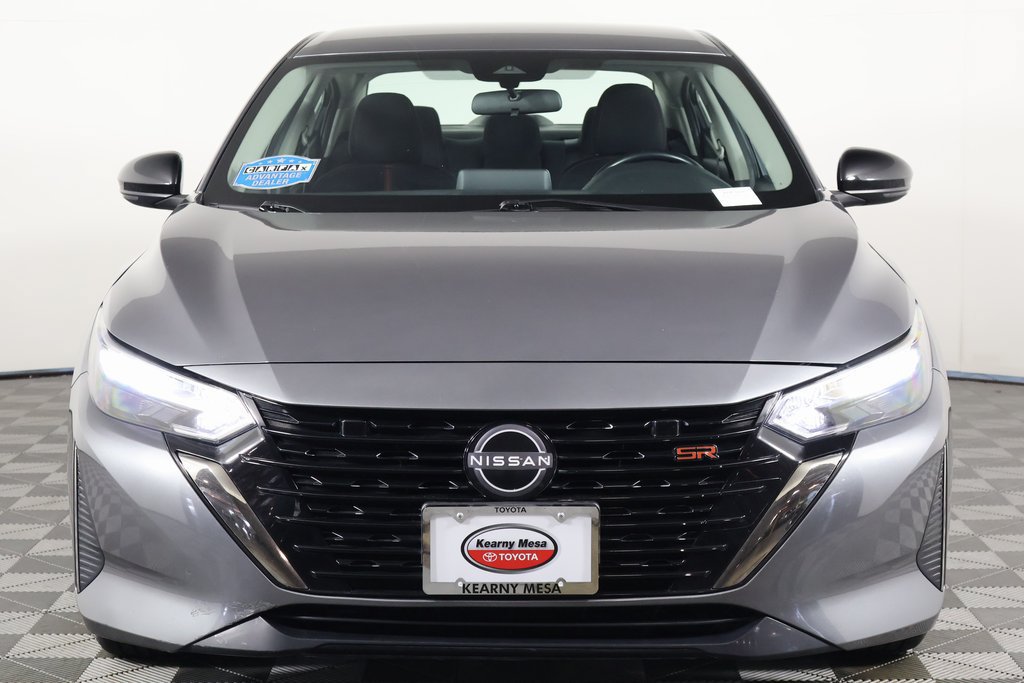 Used 2025 Nissan Sentra SR FWD image 2