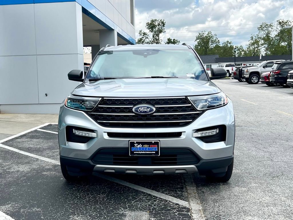 Used 2023 Ford Explorer XLT w/ Equipment Group 202A image 12