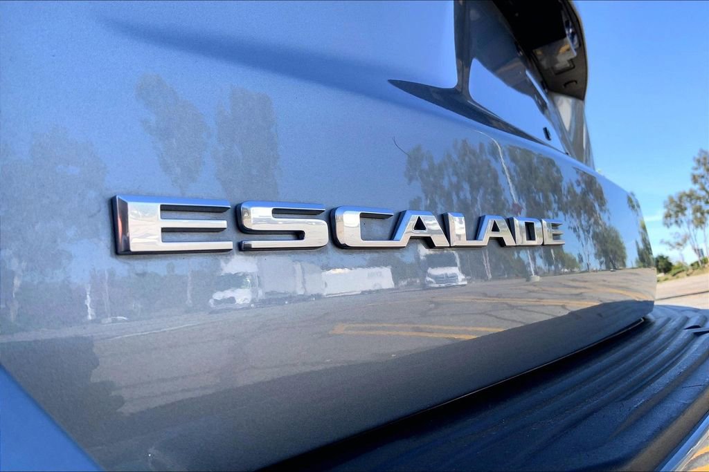 Certified 2025 Cadillac Escalade ESV Sport w/ Touring Package image 32