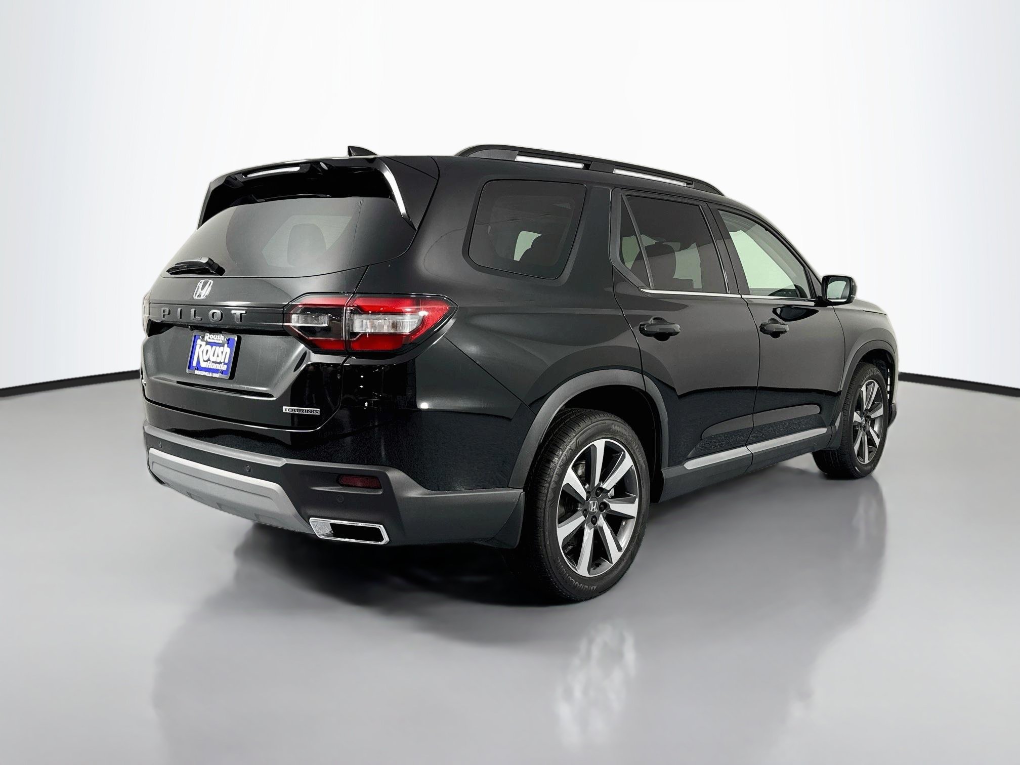 Certified 2024 Honda Pilot Touring image 5