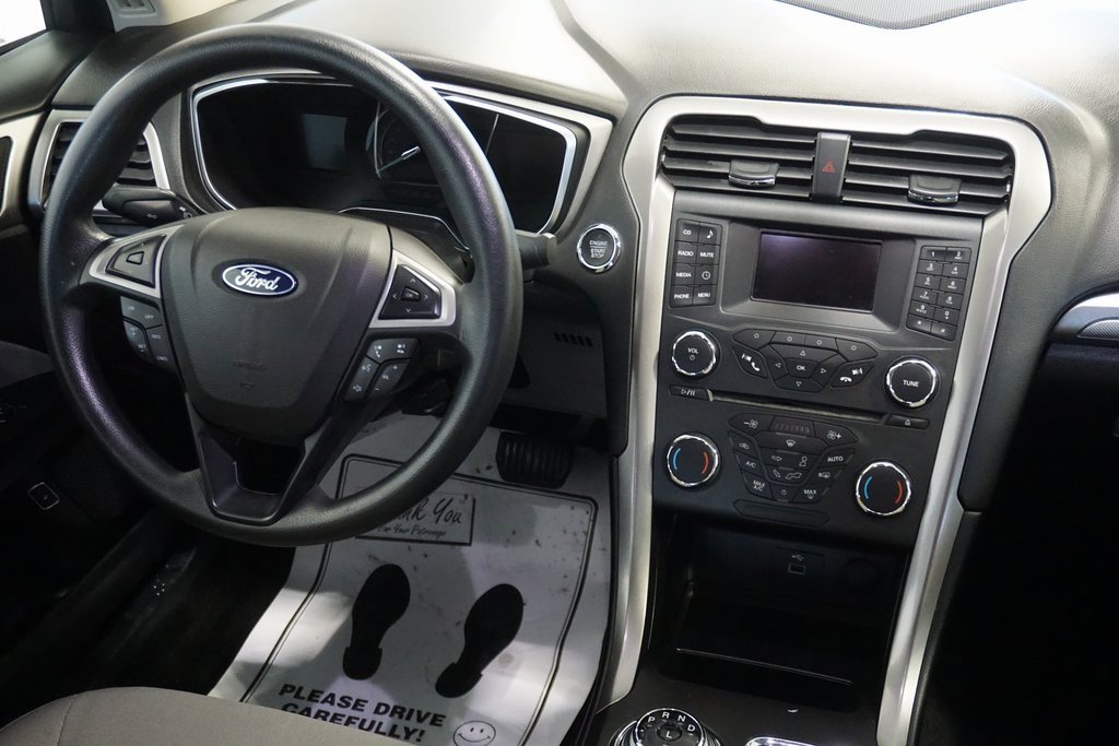 Used 2018 Ford Fusion S image 26