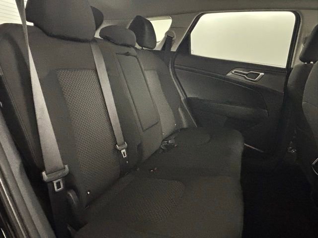 Used 2024 Kia Sportage LX image 14