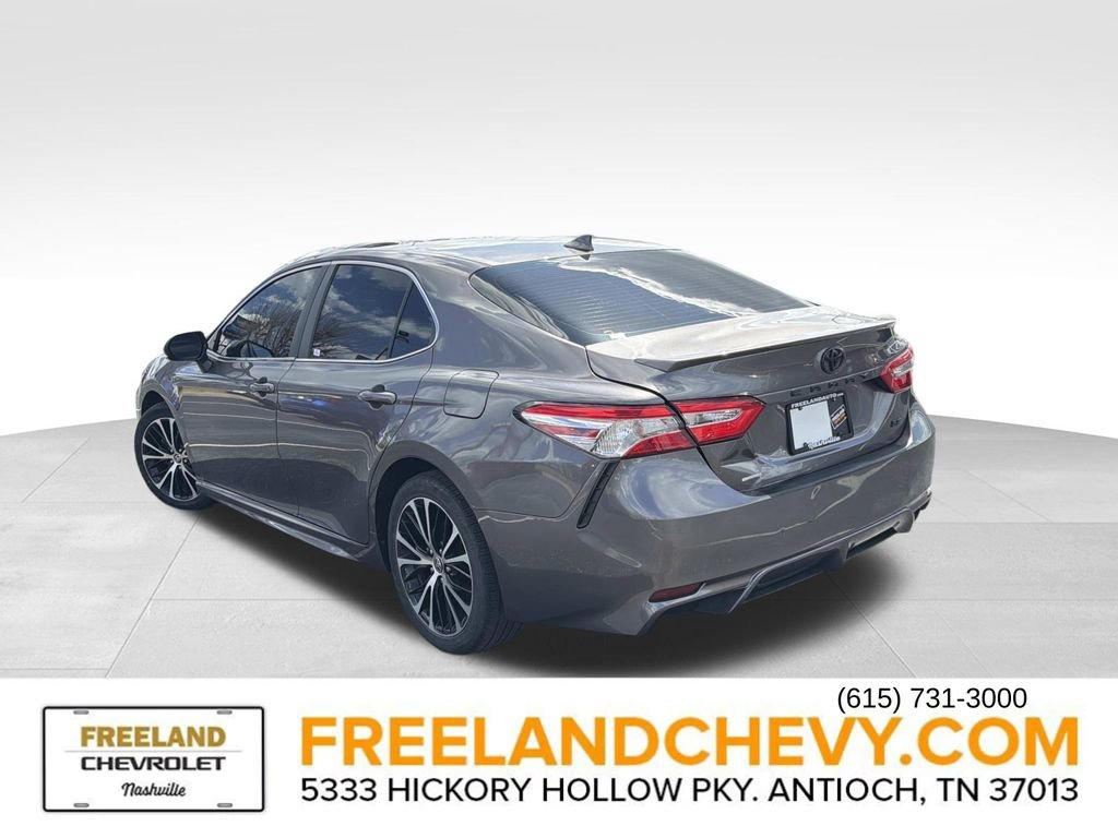 Used 2020 Toyota Camry SE image 5