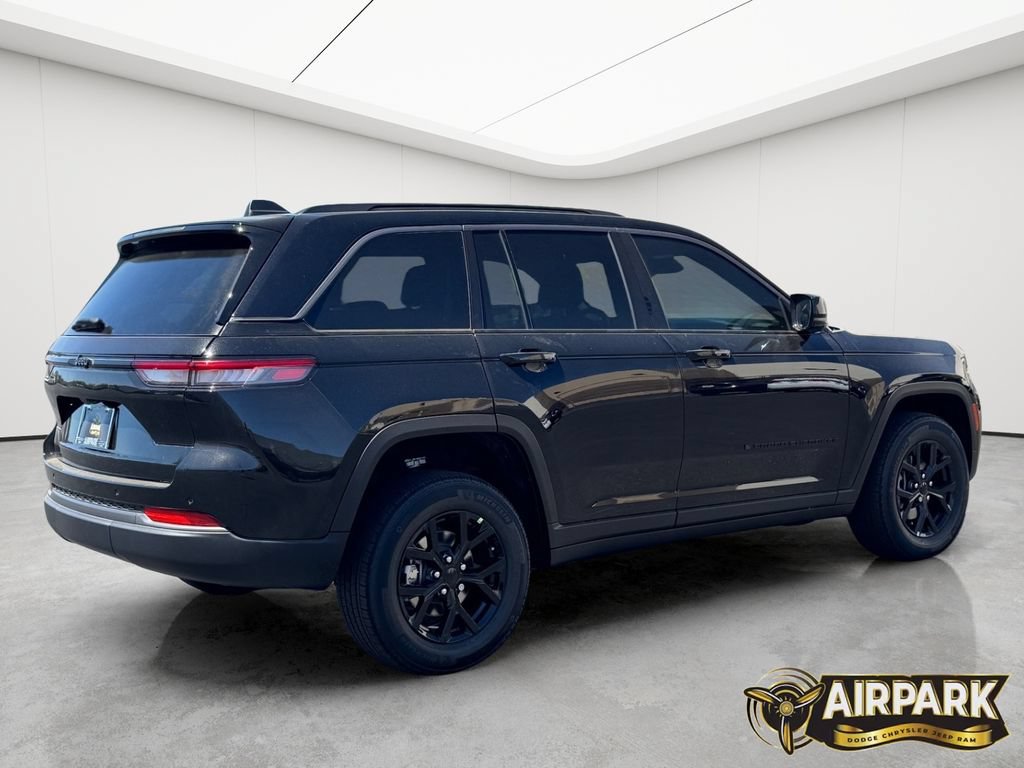 New 2026 Jeep Grand Cherokee Altitude RWD image 4