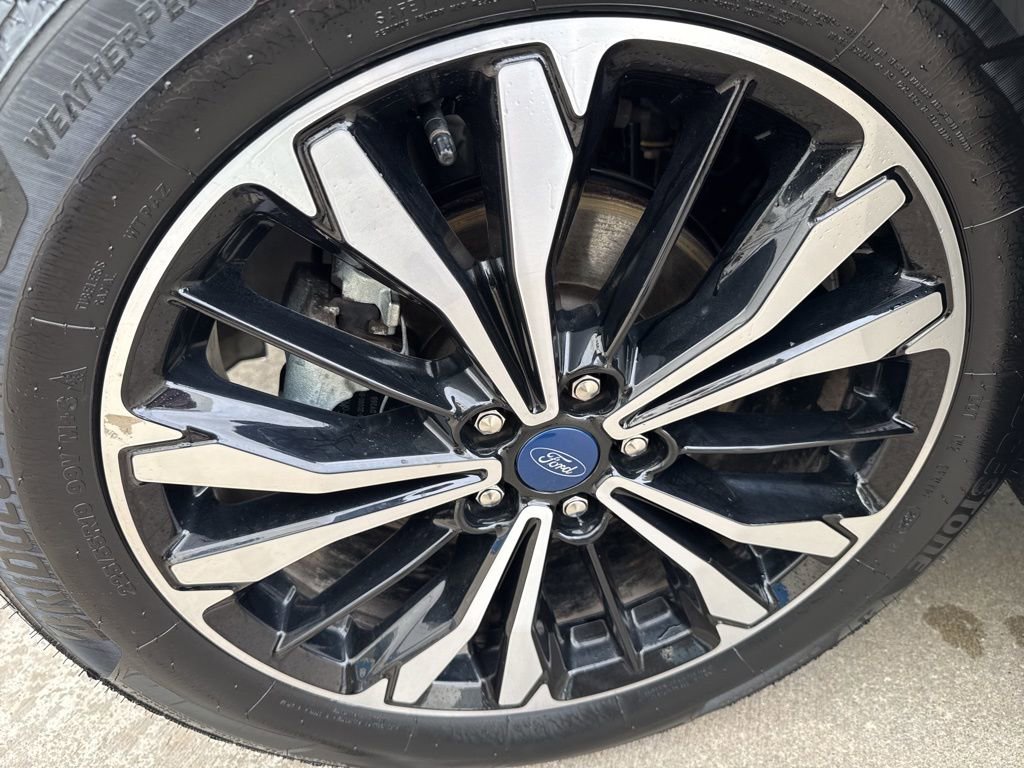 Certified 2022 Ford Escape SE w/ SE Sport Appearance Package image 35