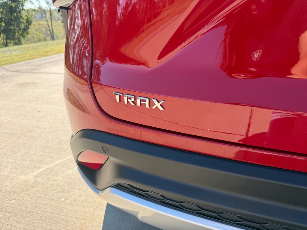 New 2026 Chevrolet Trax LT w/ Driver Confidence Package FWD image 7