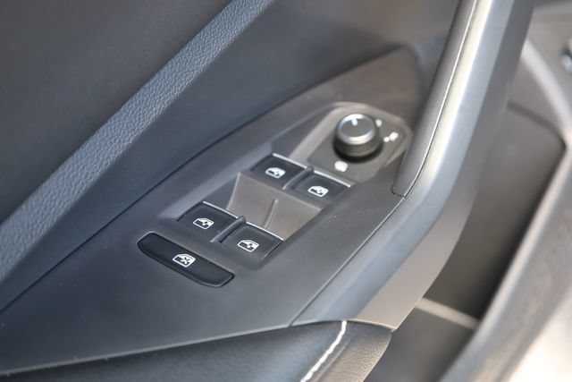 Used 2025 Volkswagen Jetta Sport FWD image 14