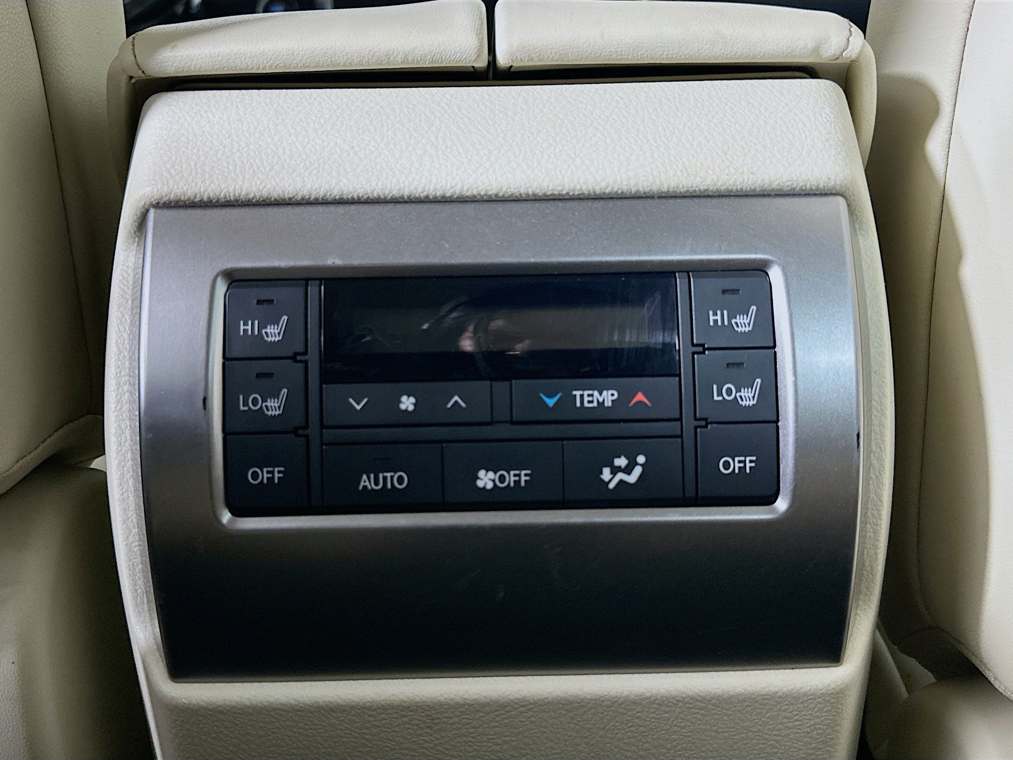 Used 2023 Lexus GX 460 Premium w/ Accessory Package AWD/4WD image 28