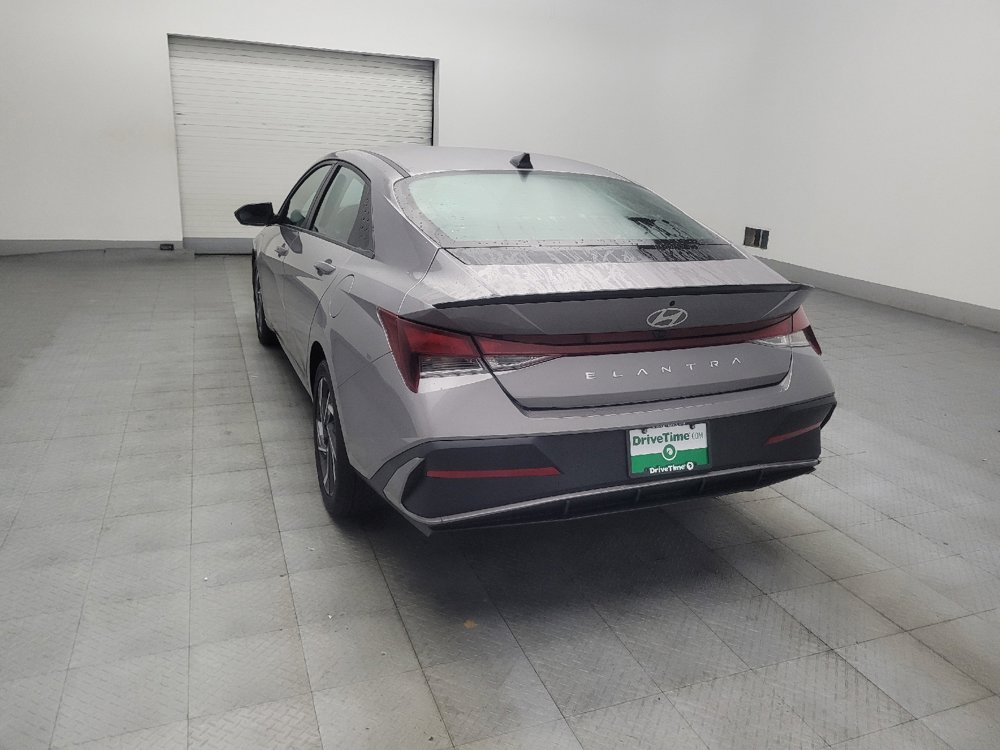 Used 2025 Hyundai Elantra Sport w/ Cargo Package FWD image 5