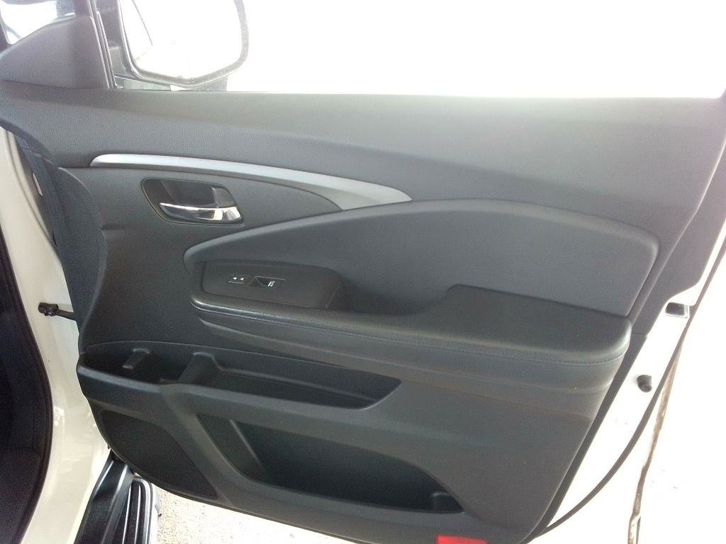 Used 2017 Honda Pilot EX-L image 28