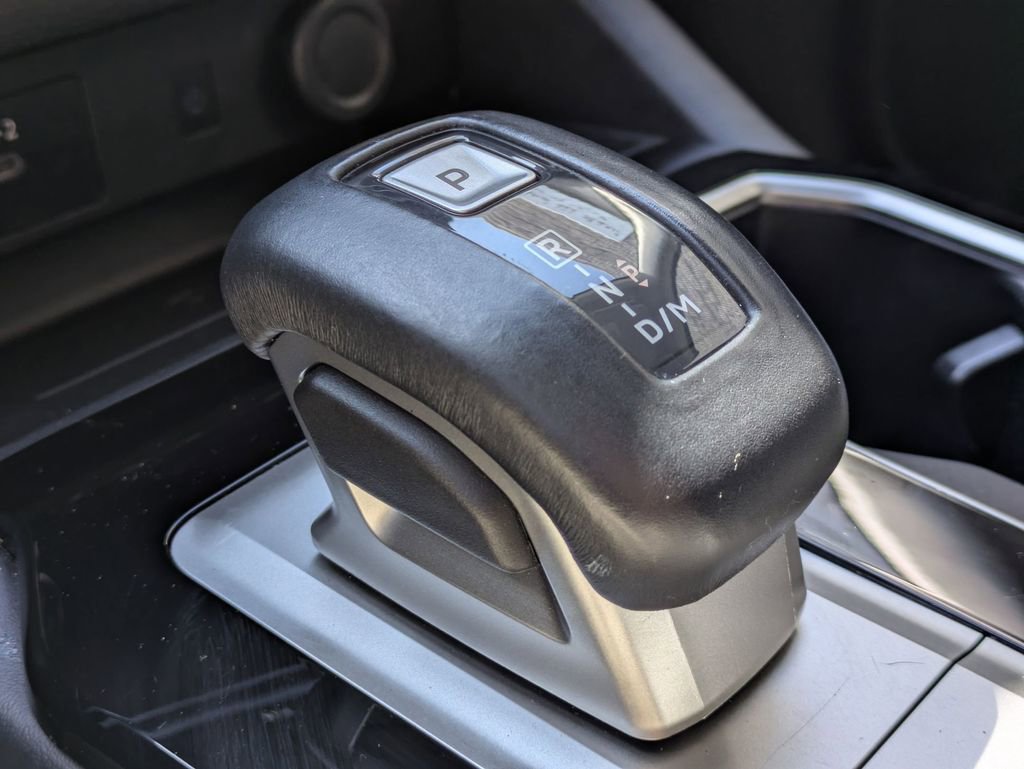 Used 2025 Mitsubishi Outlander SE AWD/4WD image 17