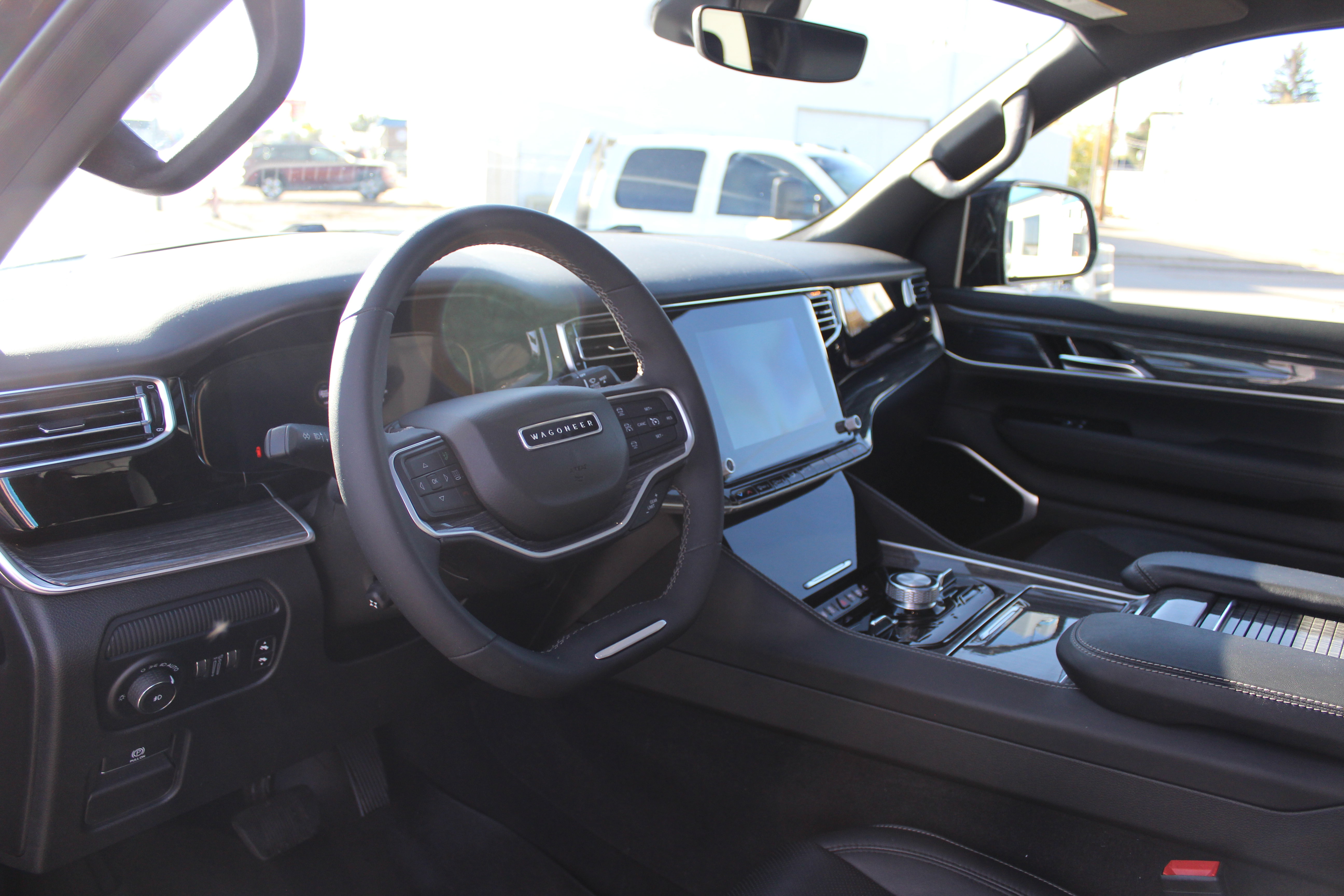 Used 2022 Jeep Wagoneer Series III w/ Premium Group I image 24
