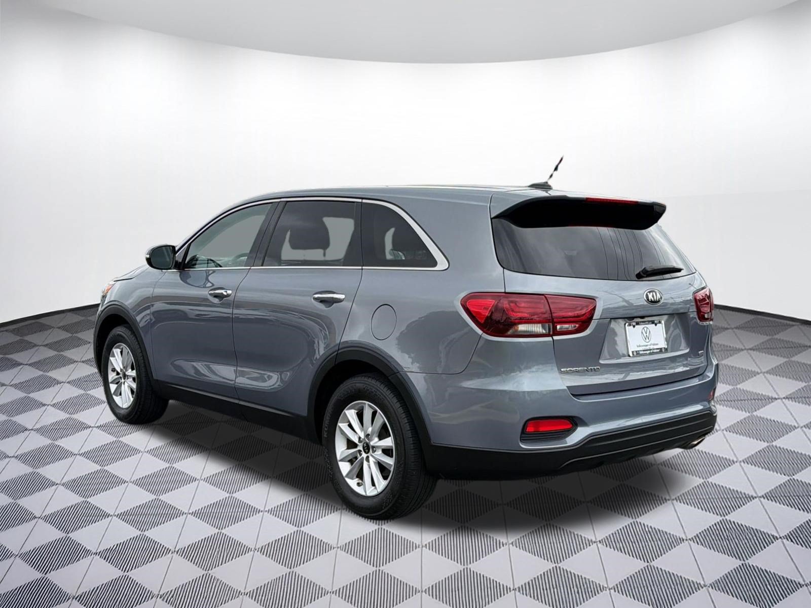 Used 2020 Kia Sorento L FWD image 3