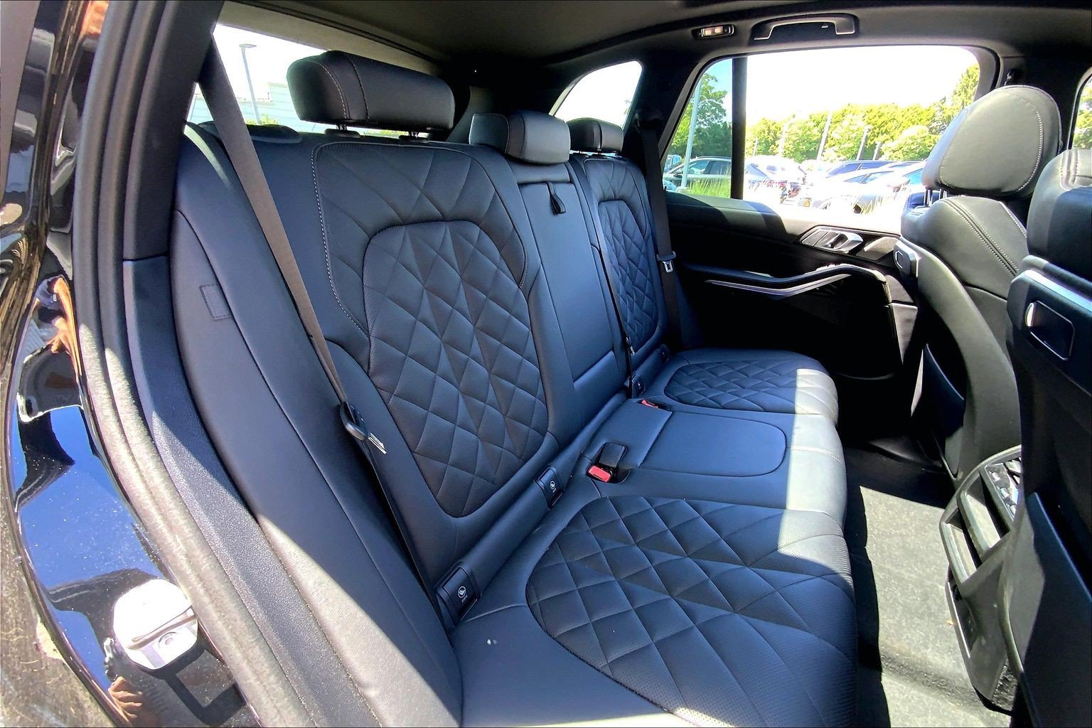 Used 2024 BMW X5 xDrive40i w/ M Sport Package AWD/4WD image 21