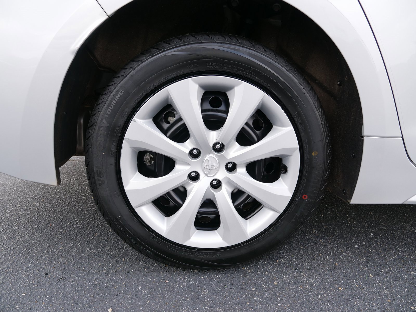 Used 2024 Toyota Corolla LE image 12