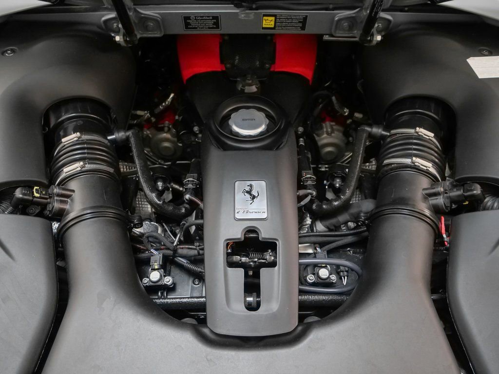 Used 2022 Ferrari F8 Tributo image 45