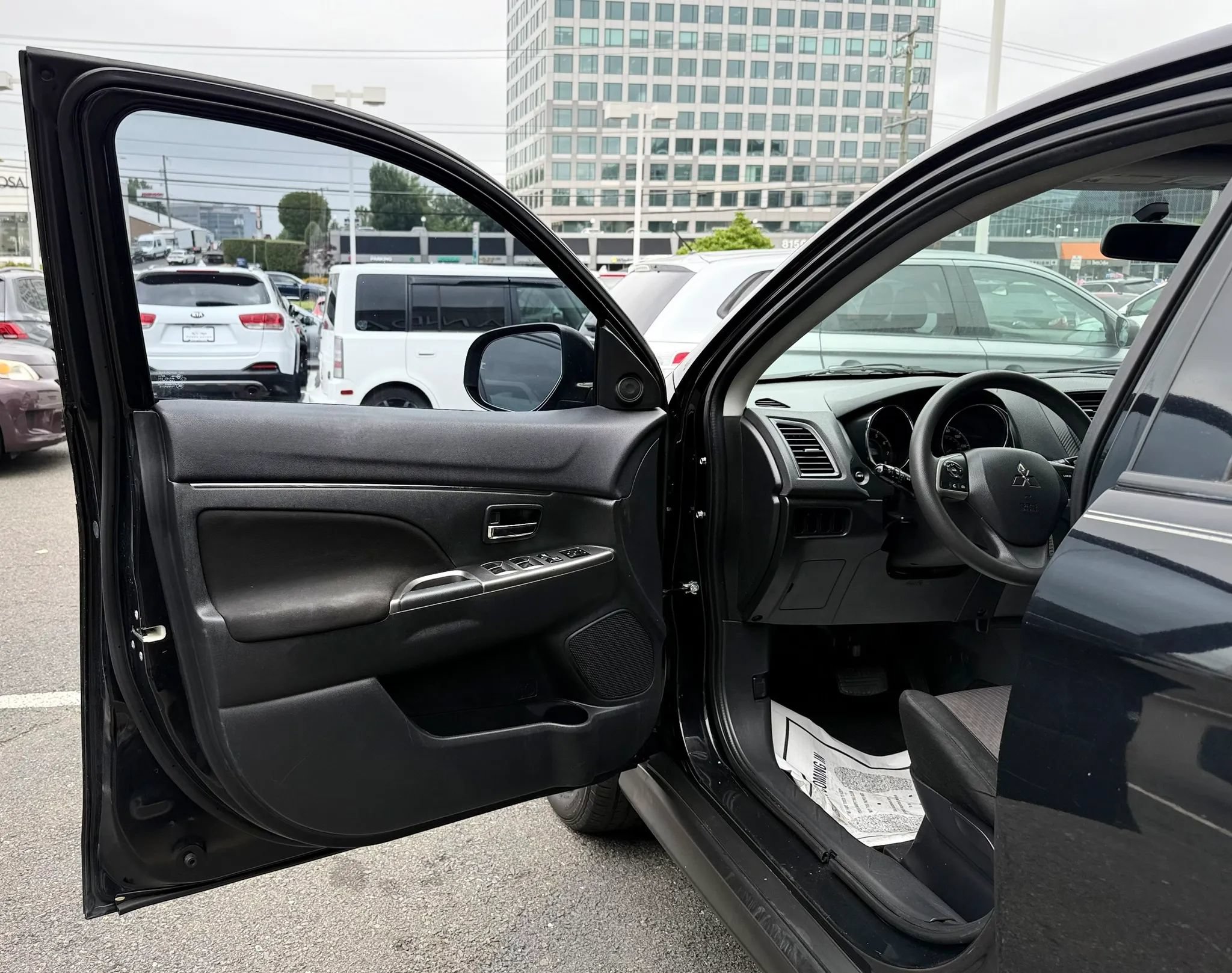 Used 2018 Mitsubishi Outlander Sport ES FWD image 9