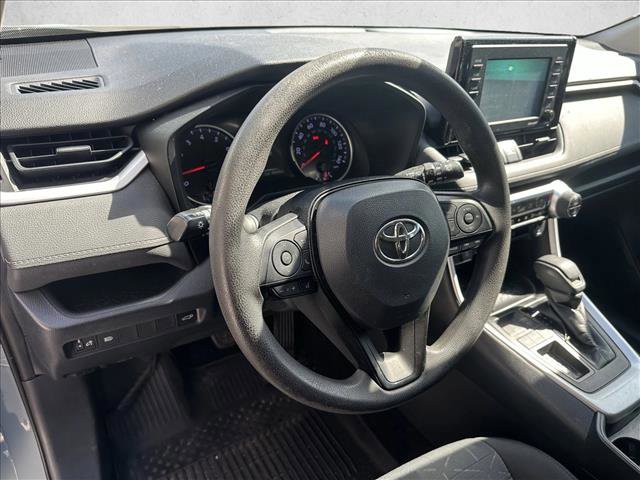 Used 2020 Toyota RAV4 XLE image 10