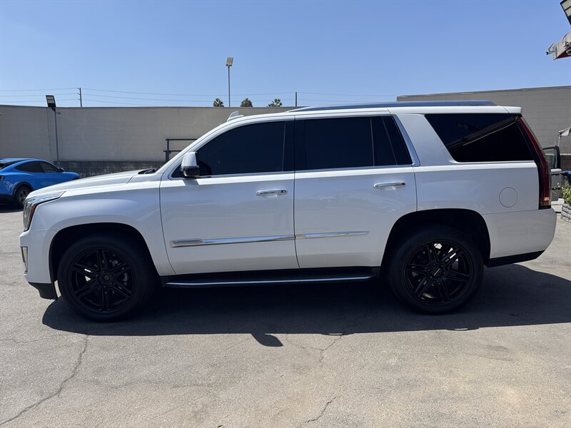 Used 2016 Cadillac Escalade Luxury AWD/4WD image 9
