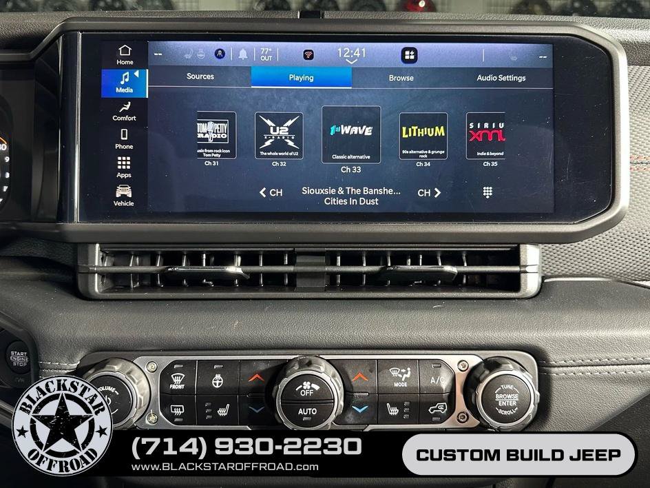 Used 2024 Jeep Wrangler Unlimited Rubicon w/ Convenience Group AWD/4WD image 29