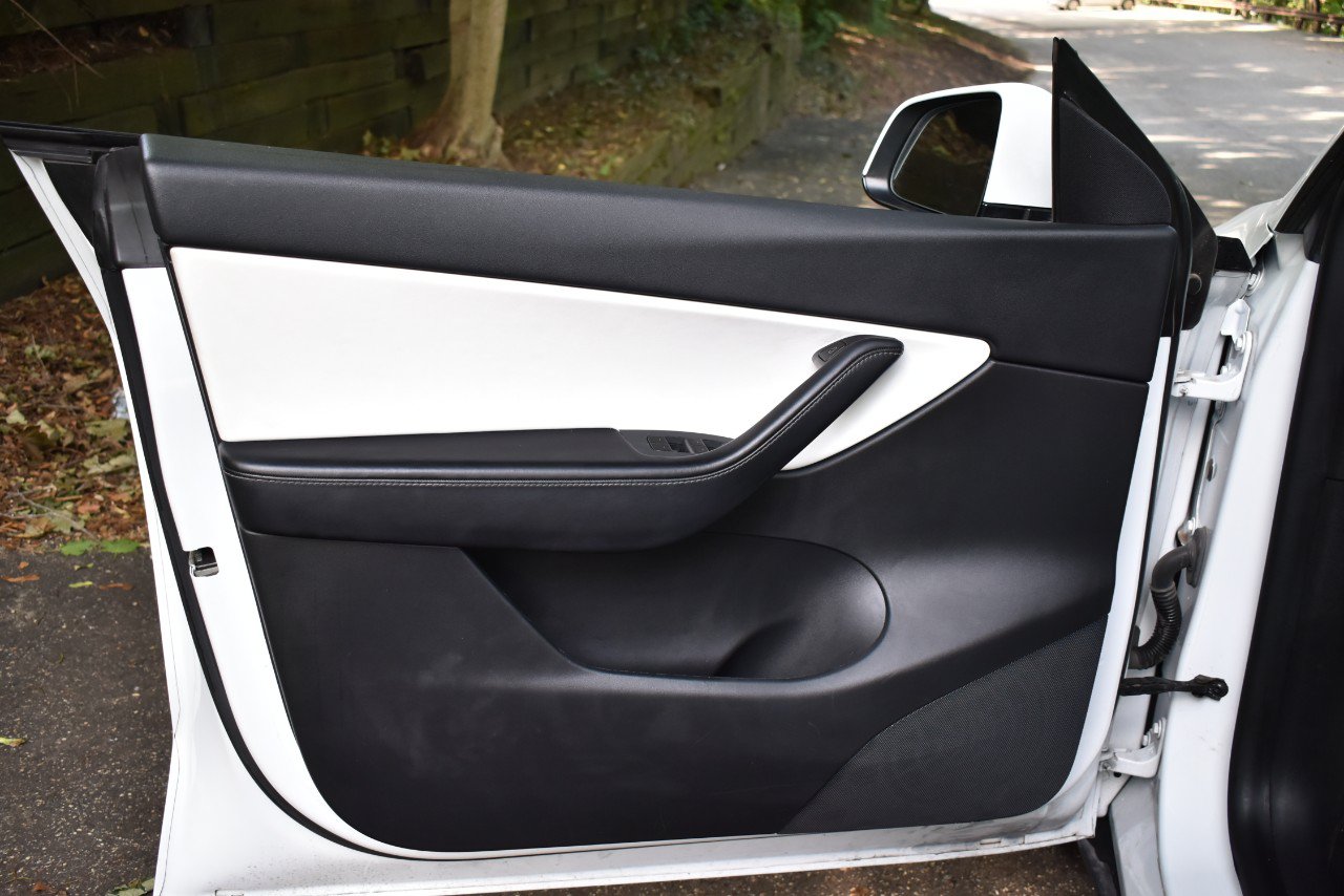 Used 2021 Tesla Model Y 2WD image 14