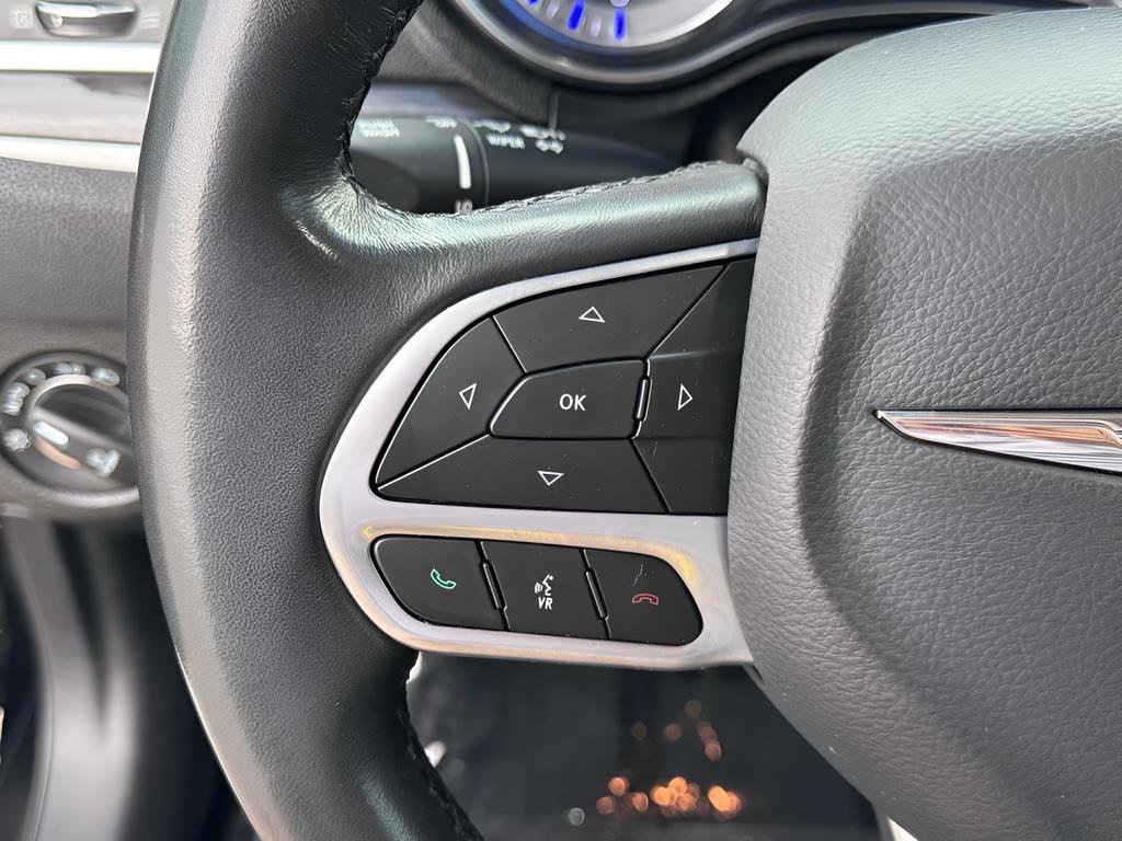 Used 2021 Chrysler 300 Touring L image 13