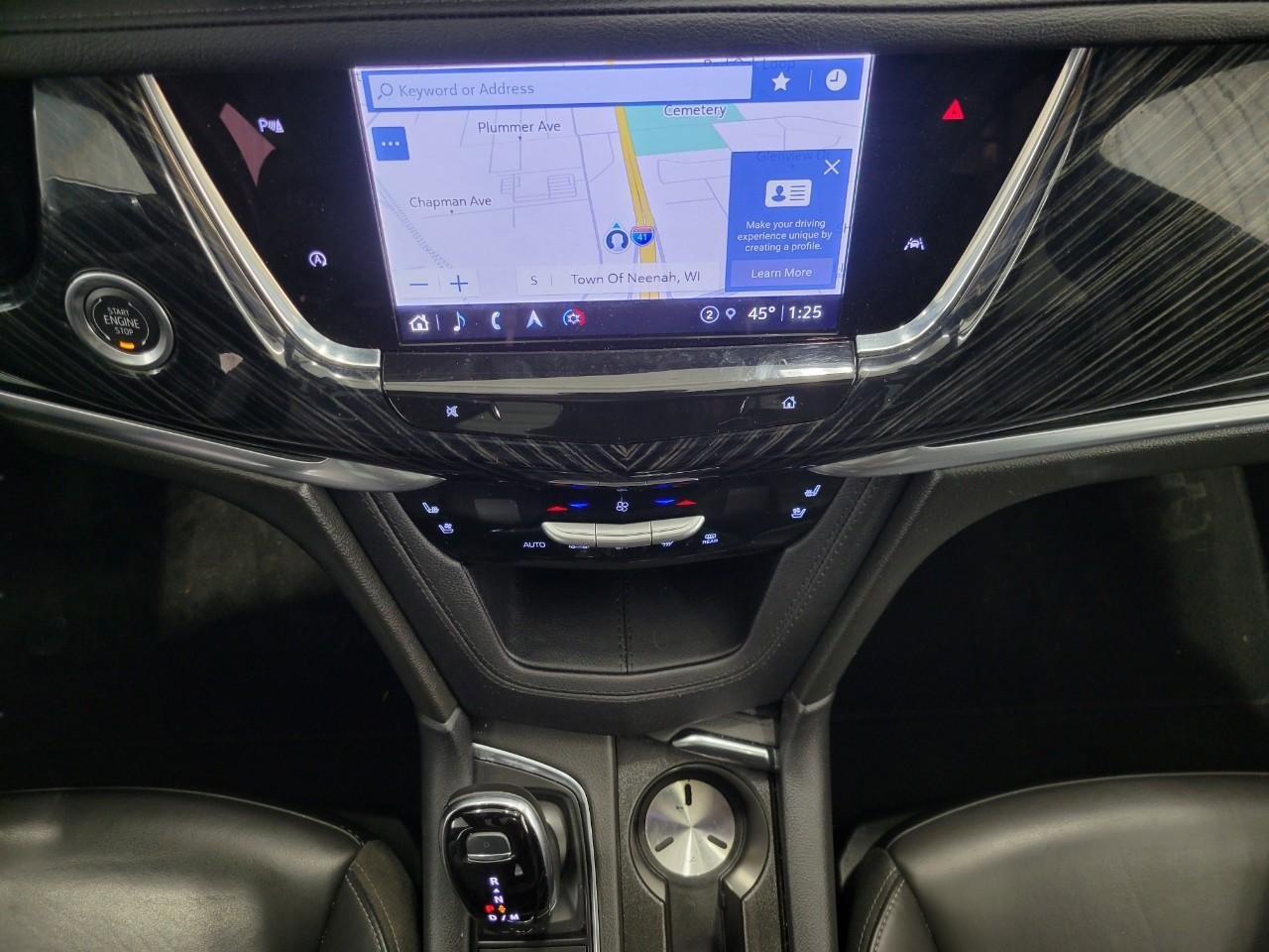 Used 2025 Cadillac XT6 Premium Luxury image 8